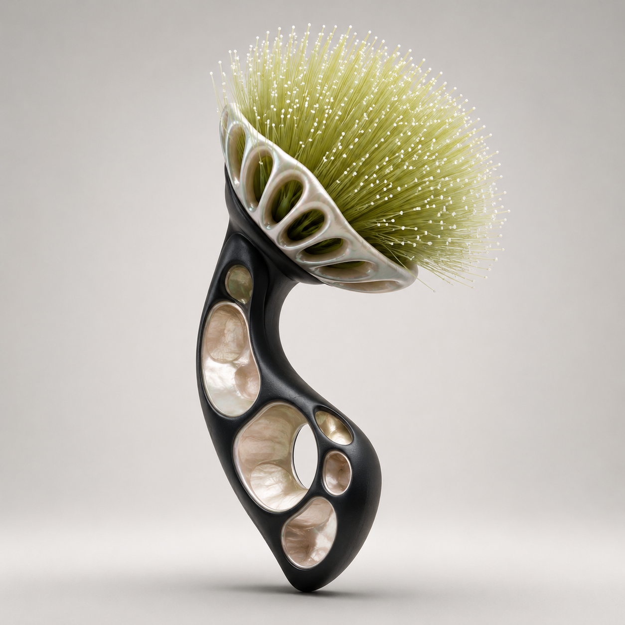 Glowllift™ MeadowFan Grooming Brush